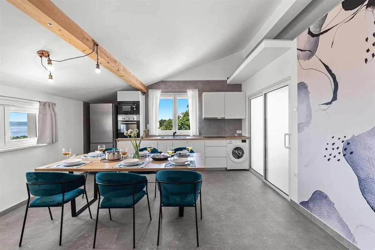 Apartment With Pool By Aneo Travel Novi Vinodolski