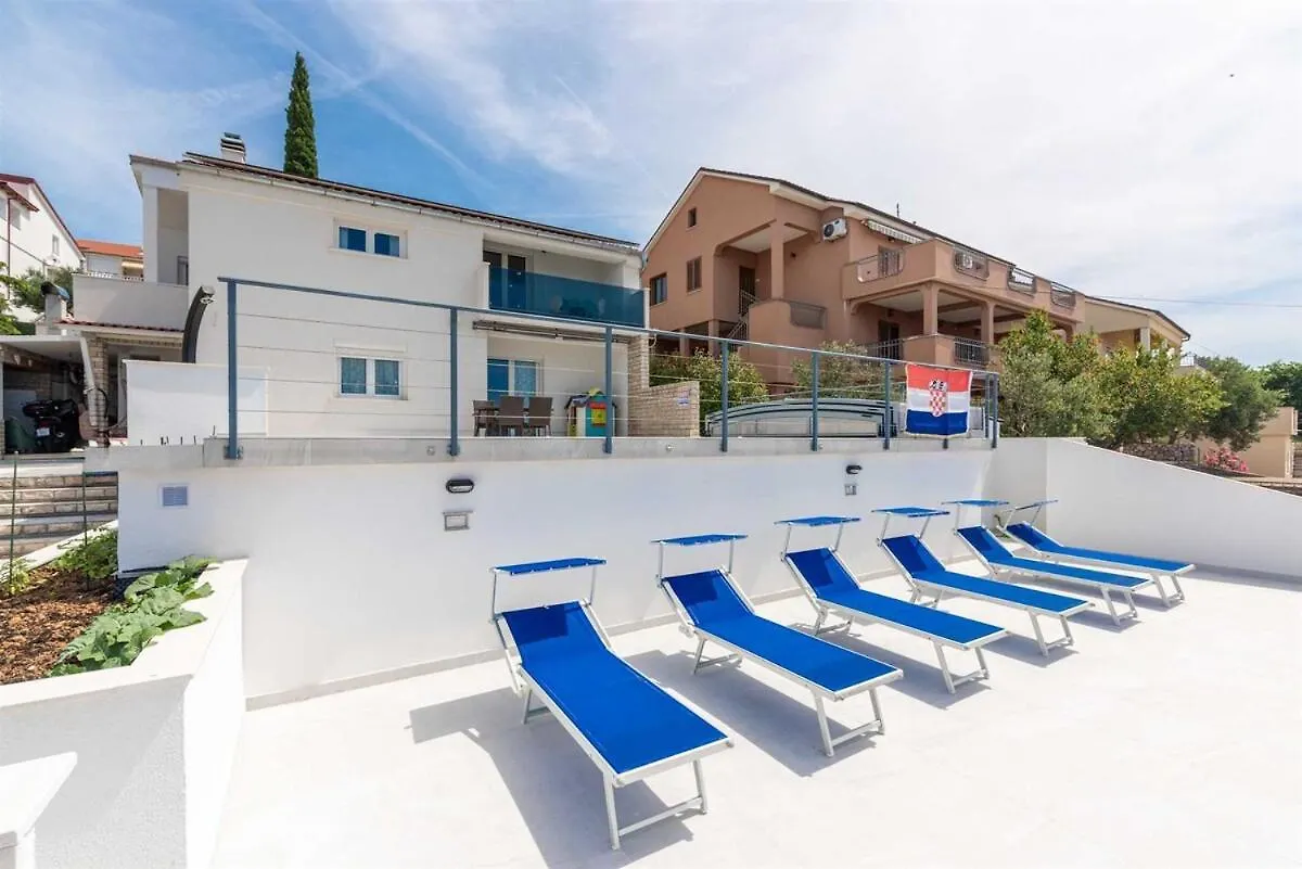 Apartment With Pool By Aneo Travel Novi Vinodolski Chorwacja