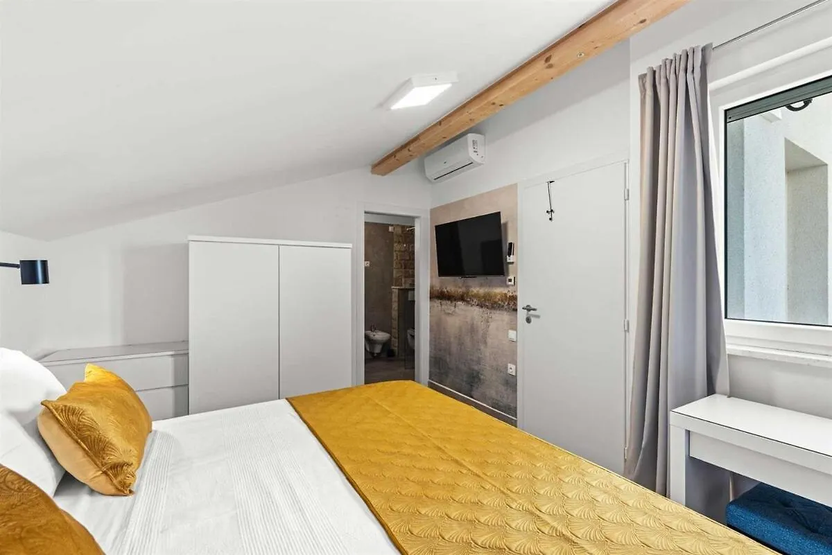 Apartment With Pool By Aneo Travel Novi Vinodolski